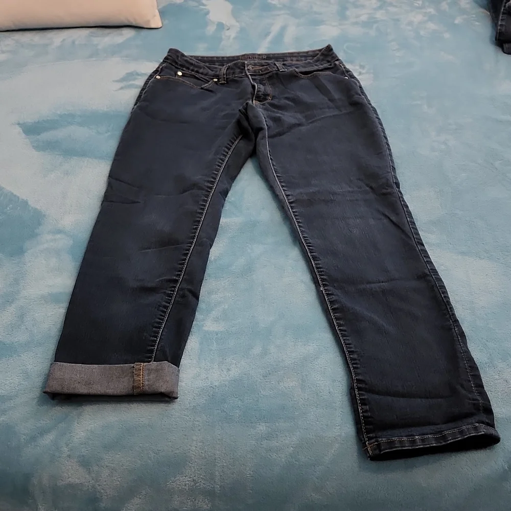 Womens J Lo Straight Jeans/Capri's Size 4 - Picture 2 of 7